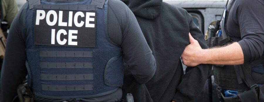 Activistas alertan que ICE está lista para perseguir y detener a ‘soñadores’